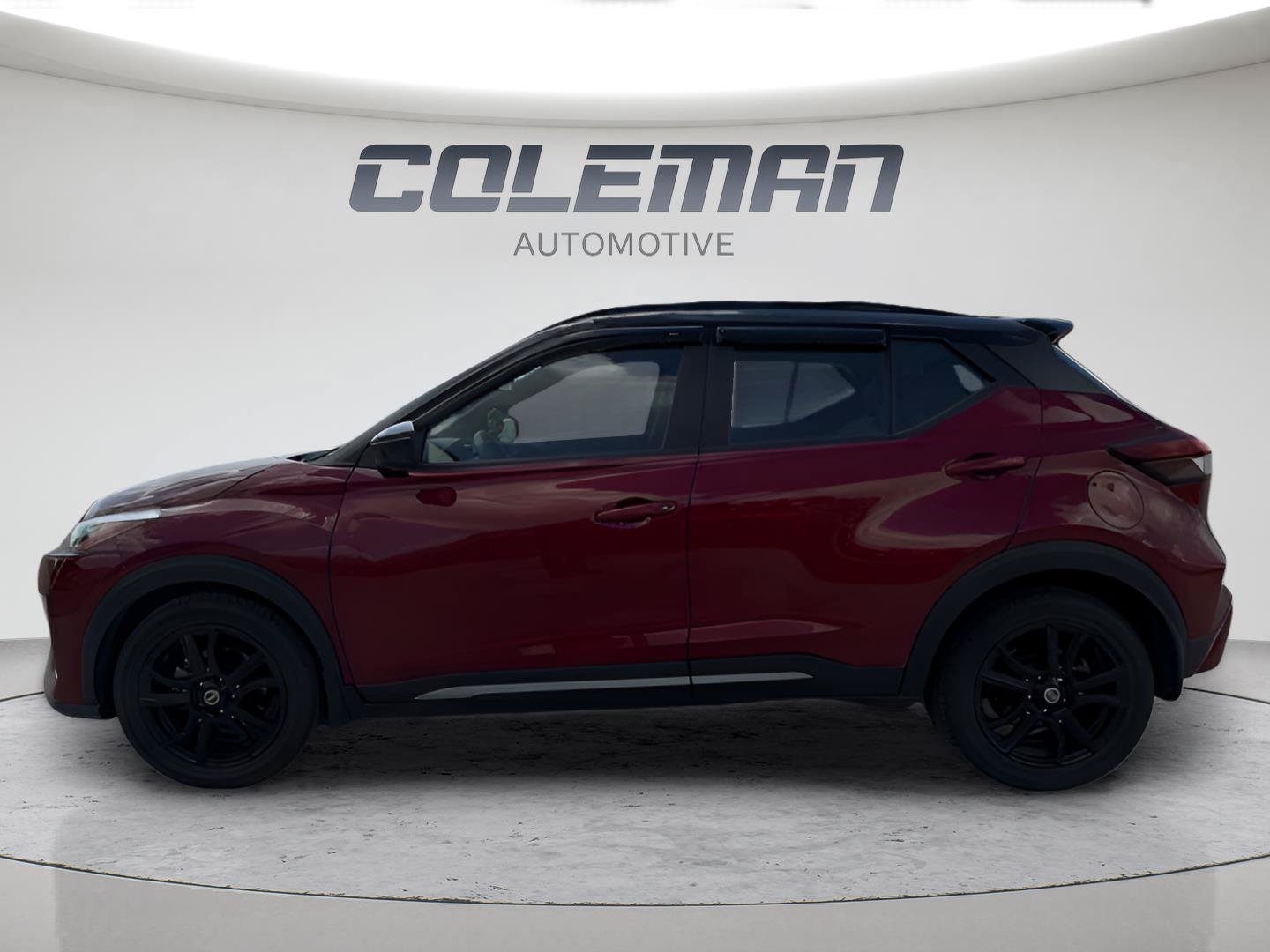 Used 2021 Nissan Kicks SR FWD image 2