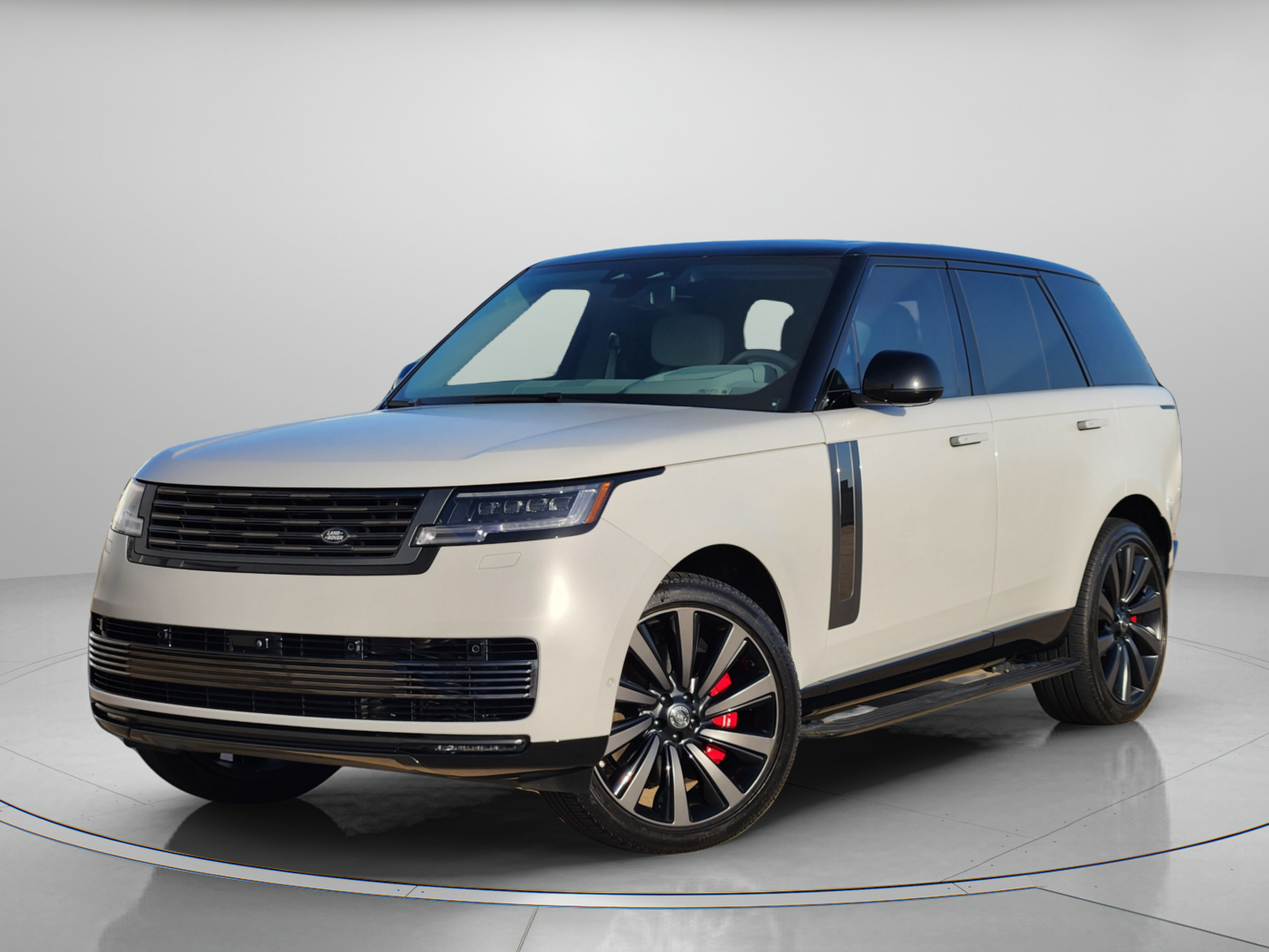 Used 2025 Land Rover Range Rover SV