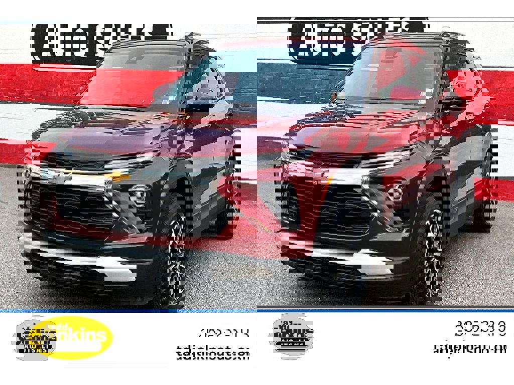 Used 2025 Chevrolet TrailBlazer LT image 1