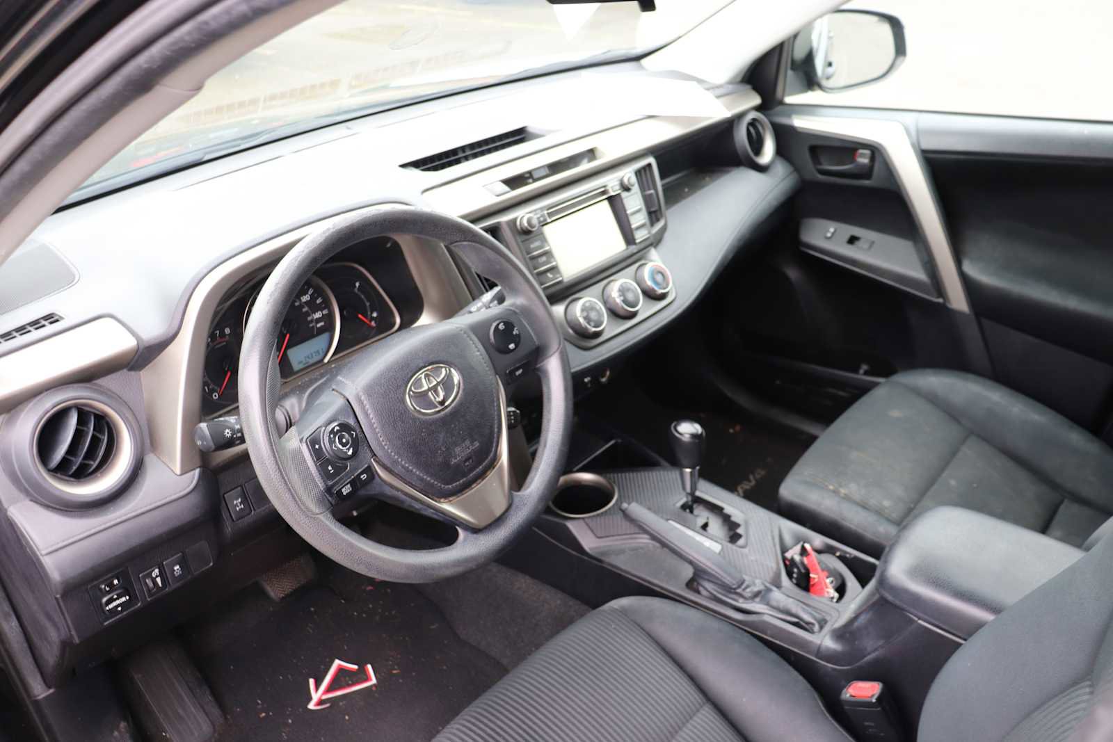 Used 2014 Toyota RAV4 LE AWD/4WD image 10