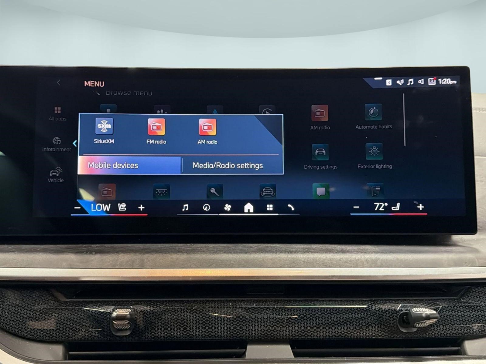 Certified 2024 BMW X6 xDrive40i w/ Executive Package image 22