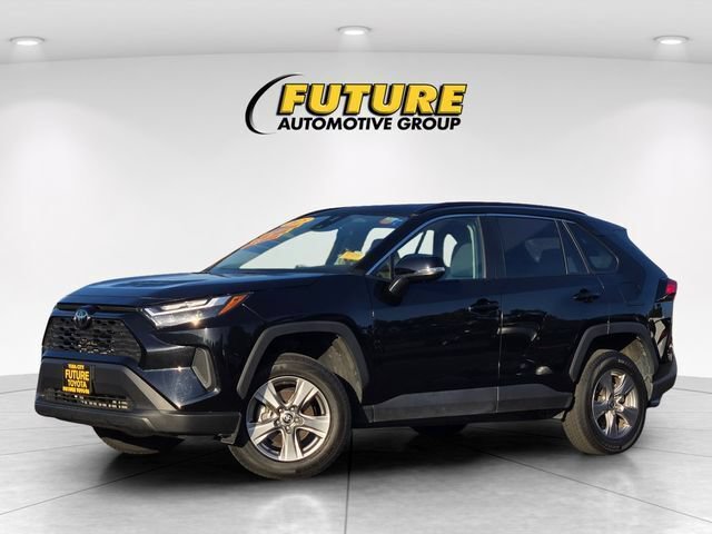 Certified 2025 Toyota RAV4 XLE FWD image 10