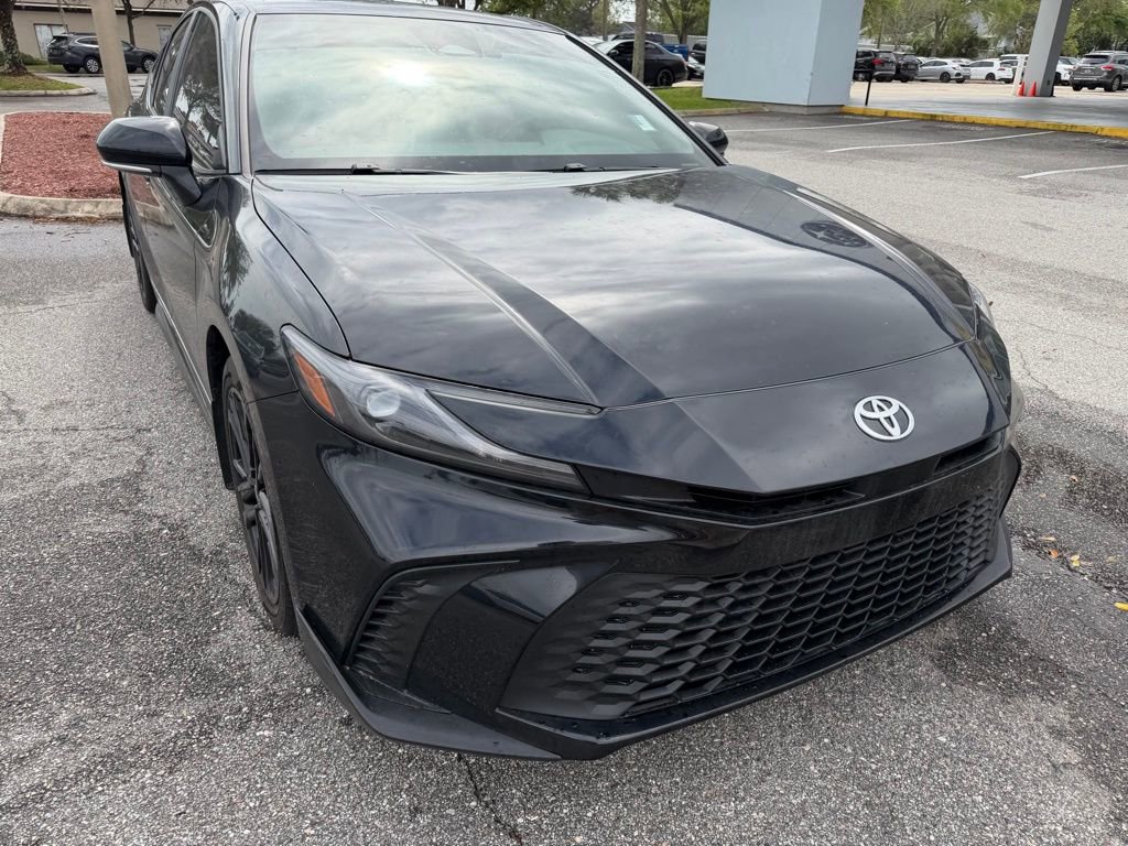 Used 2025 Toyota Camry SE FWD image 14