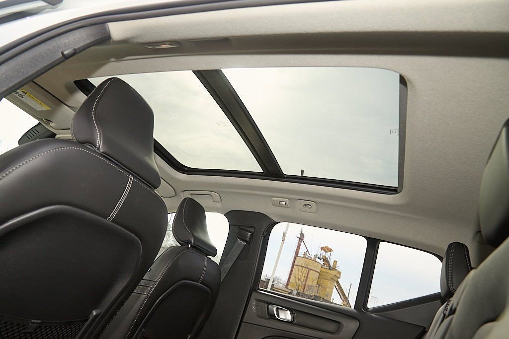 New 2026 Volvo XC40 B5 Plus w/ Protection Package Premier image 22