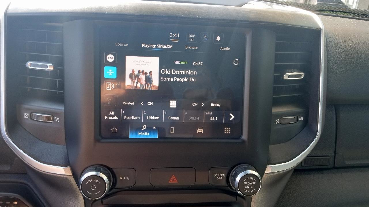 Used 2024 RAM 2500 Big Horn w/ Bed Utility Group image 17