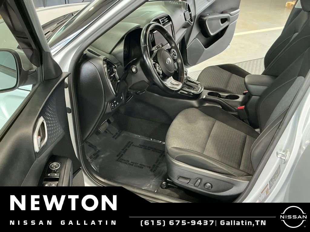 Used 2020 Kia Soul EX FWD image 3