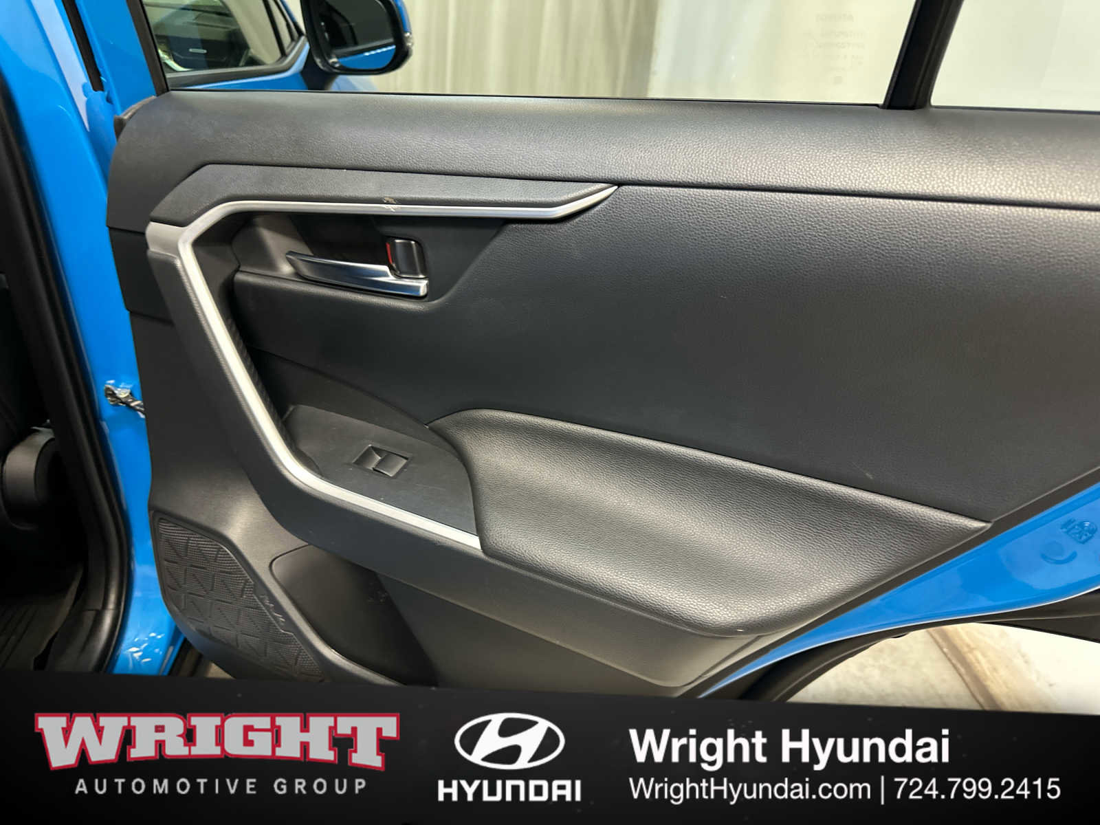 Used 2021 Toyota RAV4 XLE Premium image 15