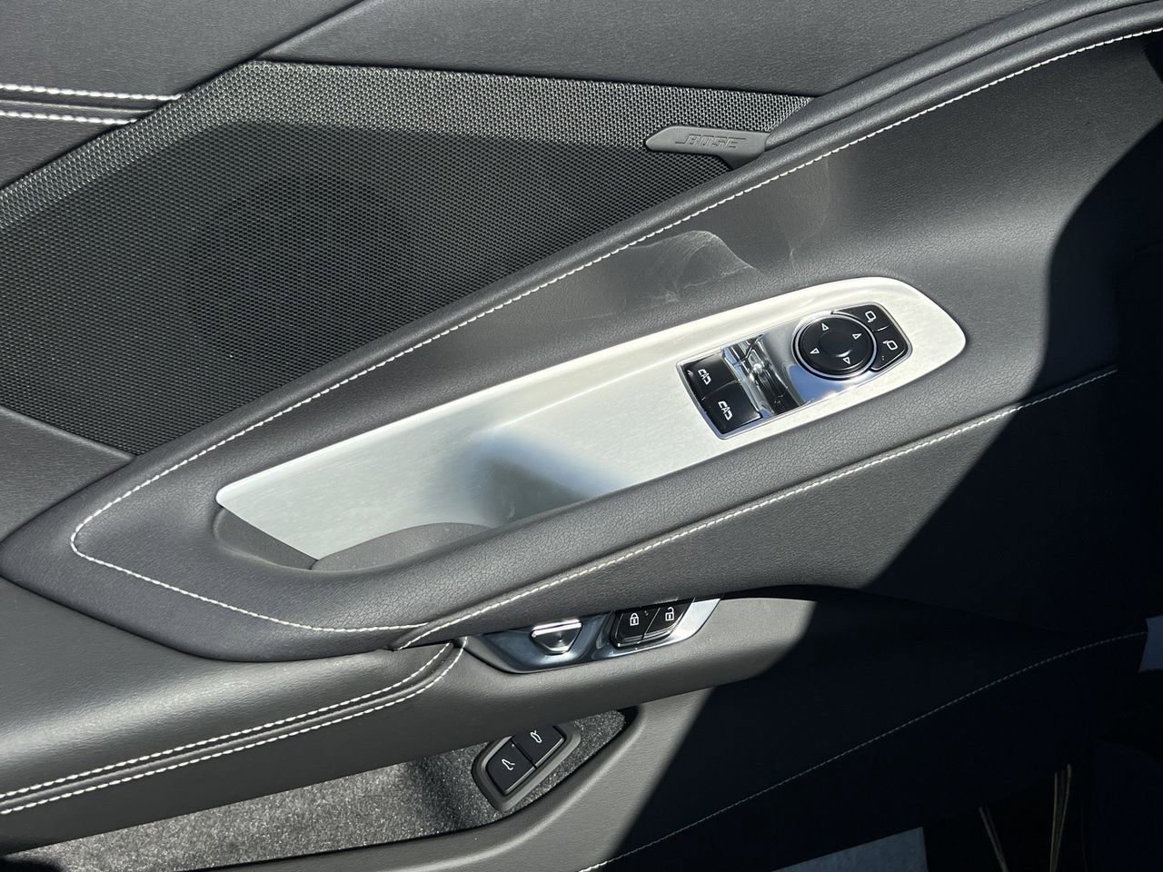 Used 2024 Chevrolet Corvette Stingray Coupe w/ Z51 Performance Package image 28