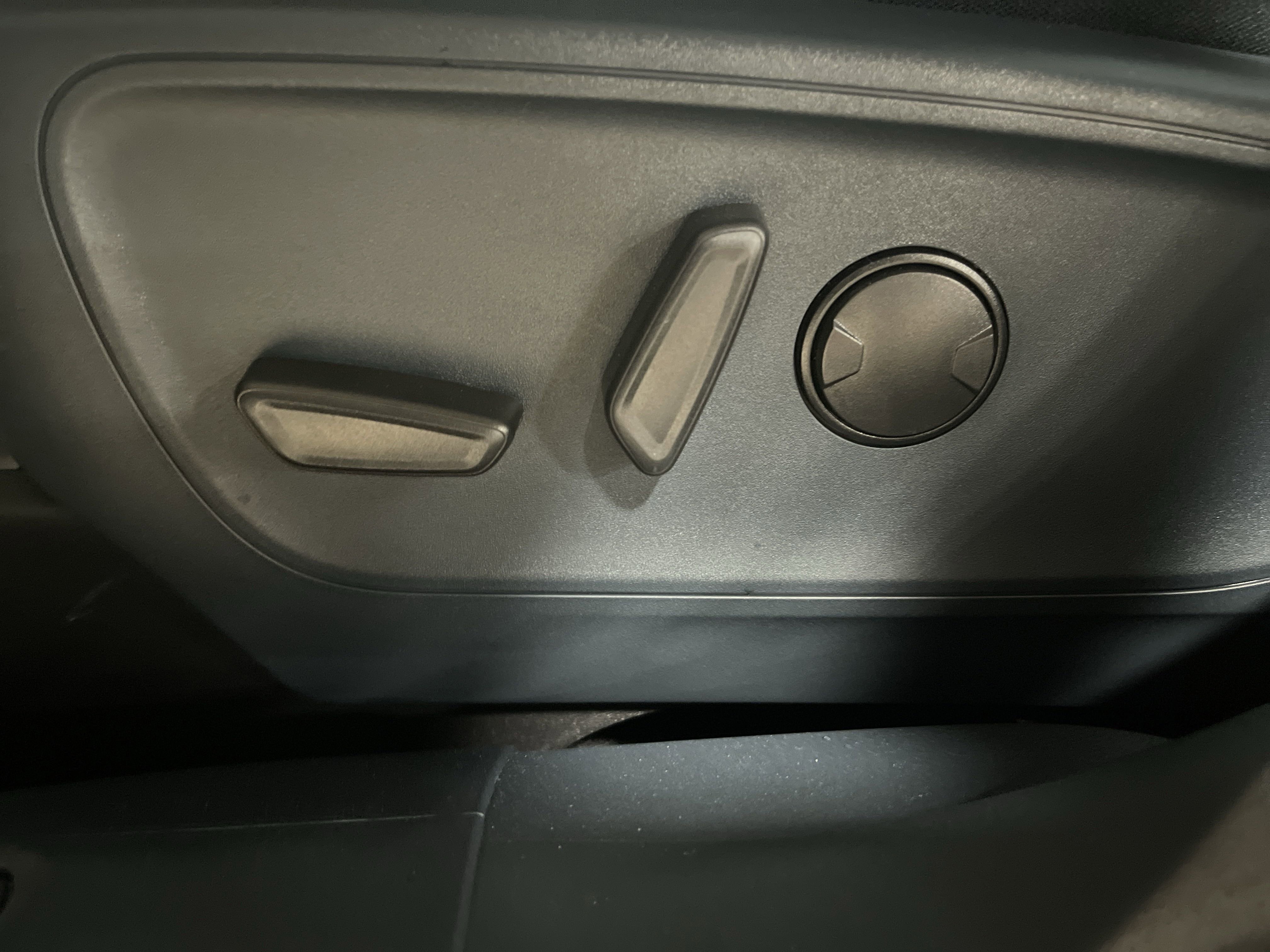 New 2025 Ford Maverick XLT w/ XLT Luxury Package image 14