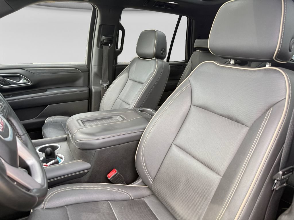 Used 2024 GMC Yukon SLT w/ SLT Luxury Package AWD/4WD image 21