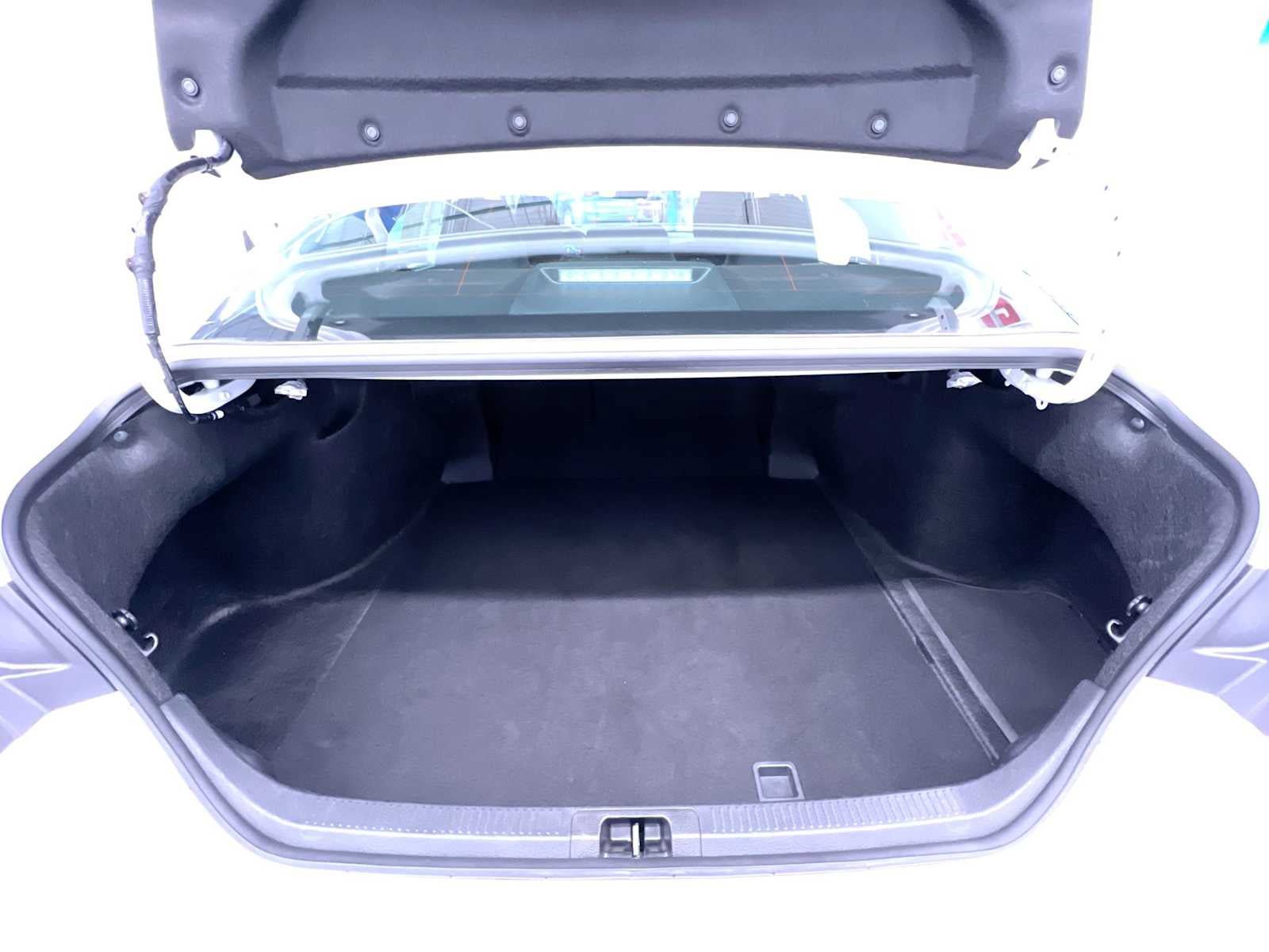 Used 2025 Toyota Camry LE FWD image 41