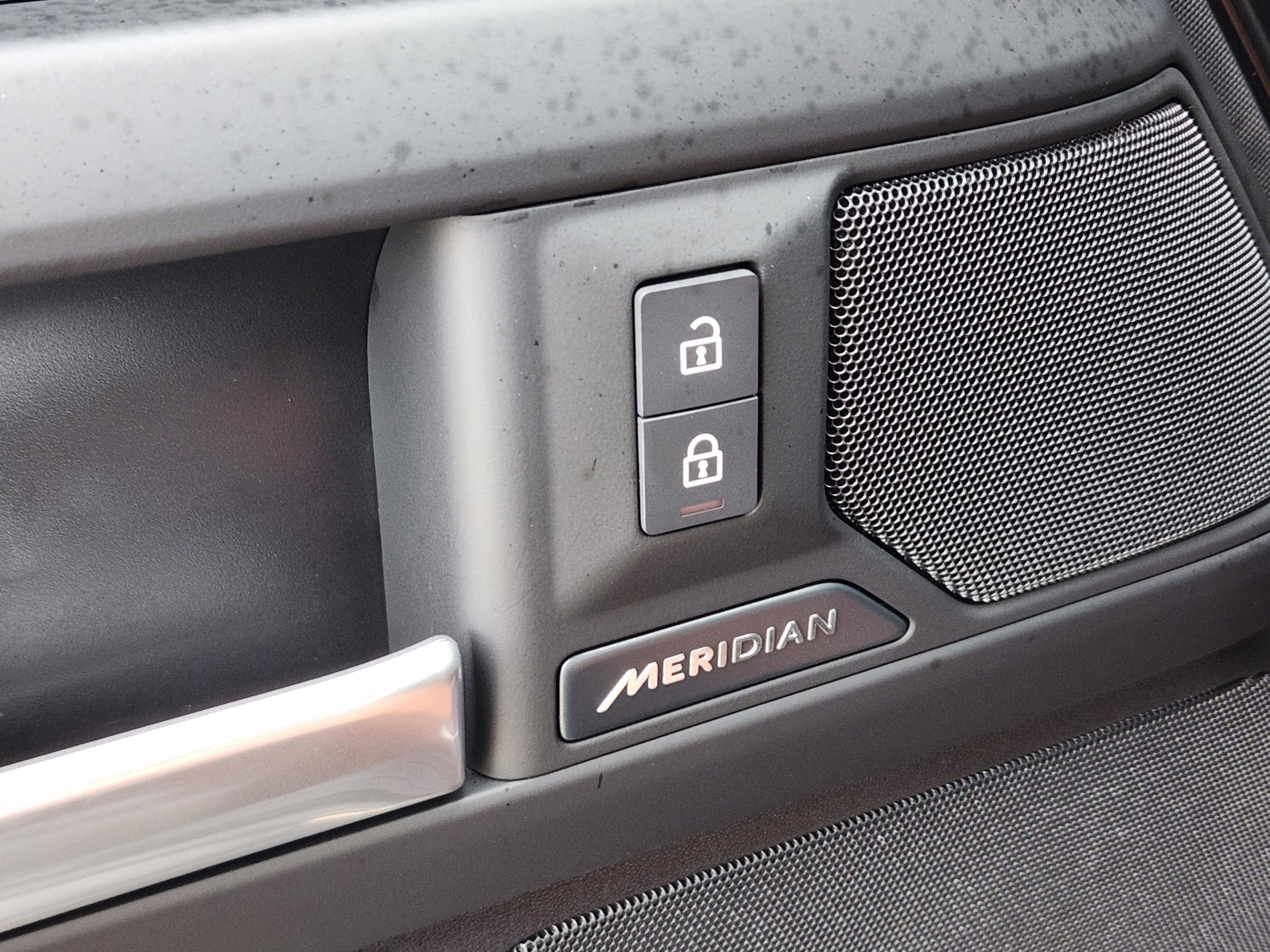 New 2026 Land Rover Defender 110 S AWD/4WD image 17