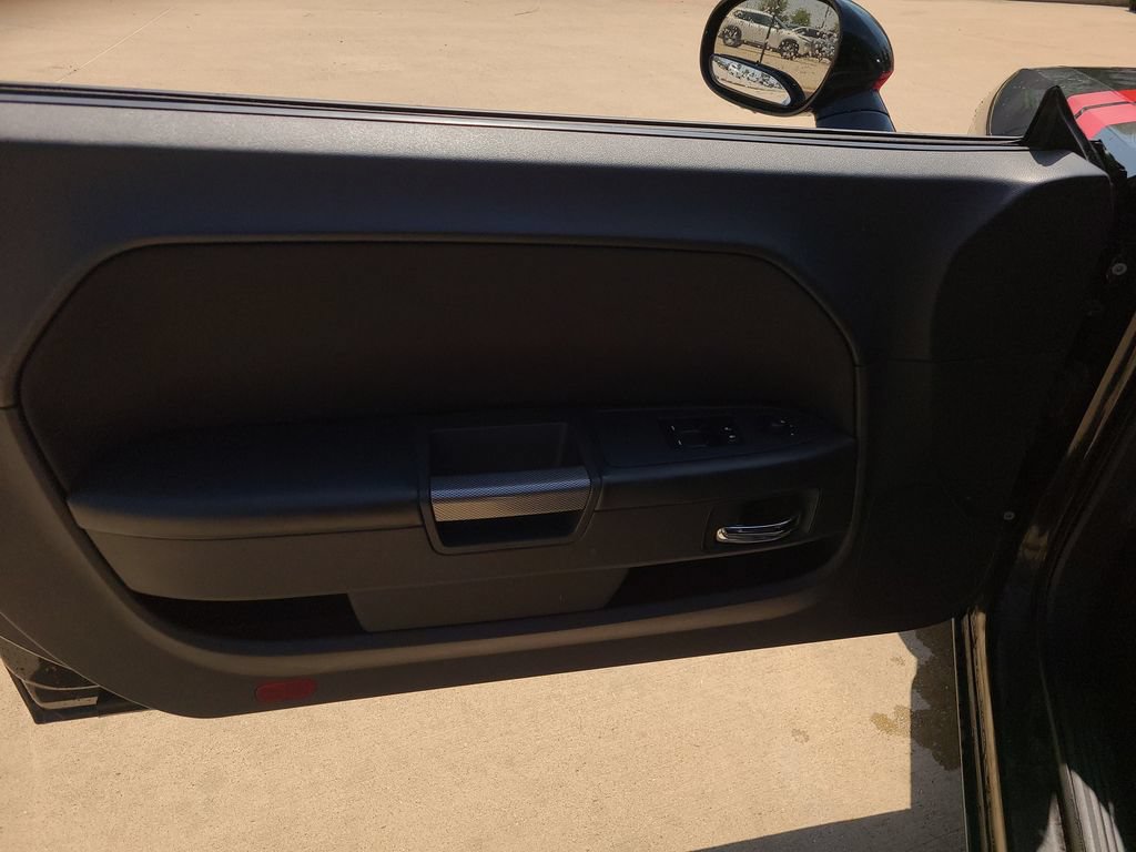 Used 2014 Dodge Challenger R/T RWD image 10