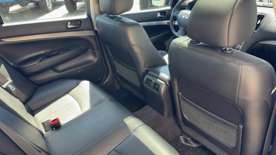 Used 2013 INFINITI G37 x Sedan w/ Premium Pkg AWD/4WD image 10