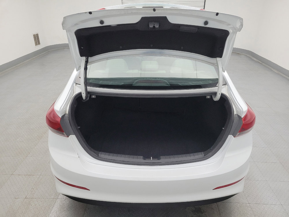 Used 2017 Hyundai Elantra SE image 29