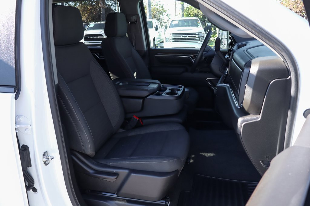 Used 2025 Chevrolet Silverado 3500 LT w/ Convenience Package image 44