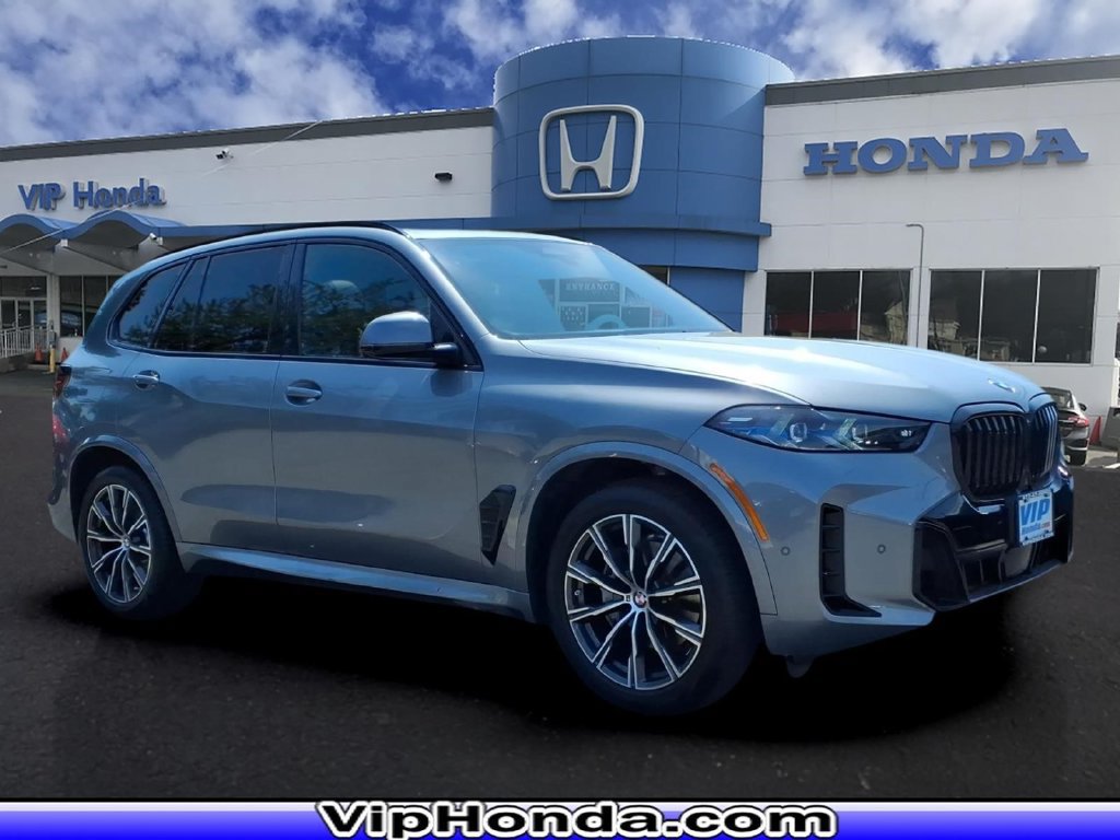 Used 2024 BMW X5 xDrive40i w/ M Sport Package