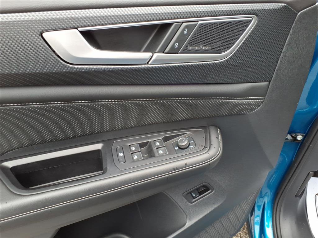 Used 2024 Volkswagen Atlas Cross Sport SEL Premium R-Line image 14