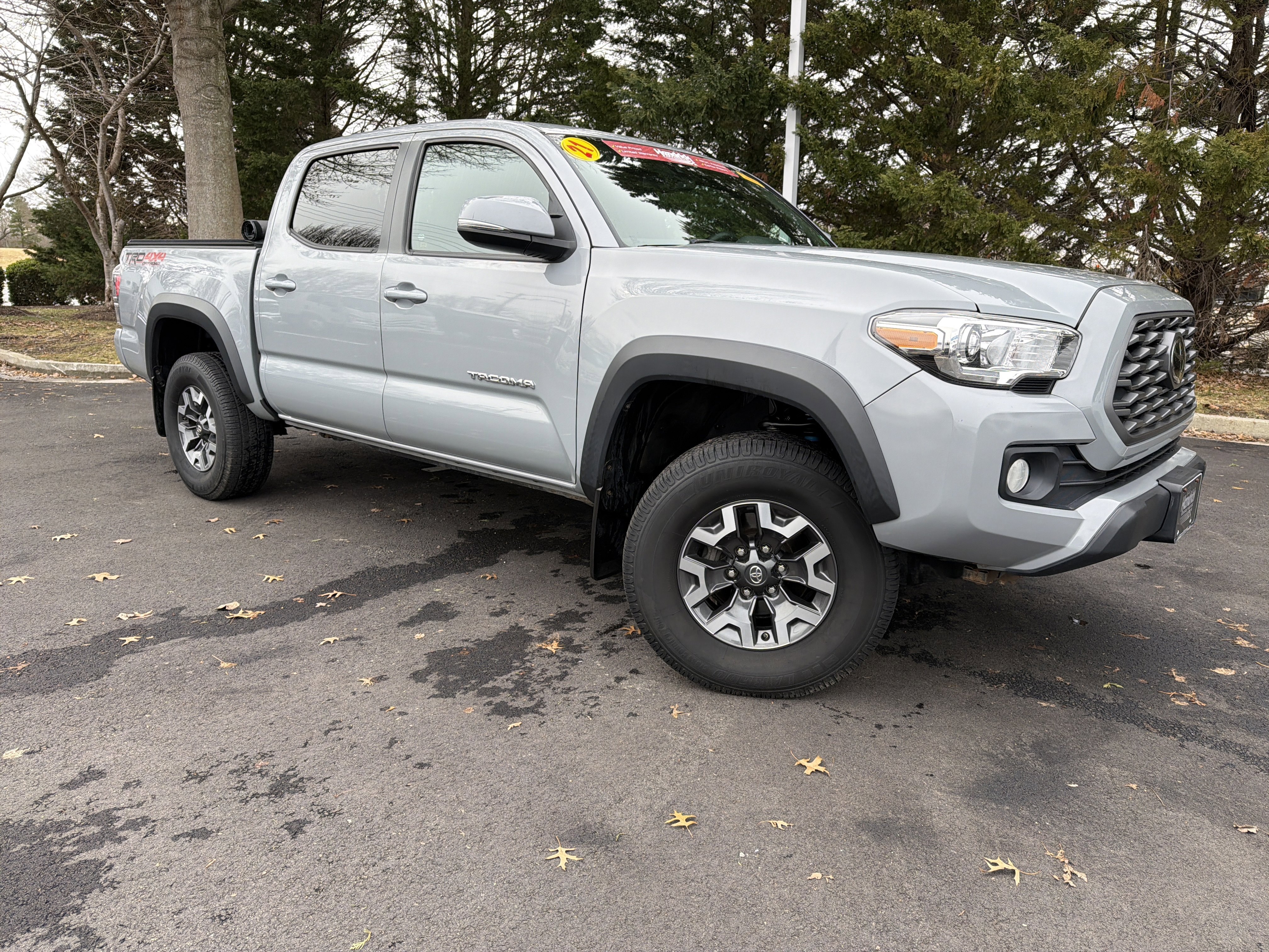 Used 2021 Toyota Tacoma TRD Off-Road w/ Technology Package image 2
