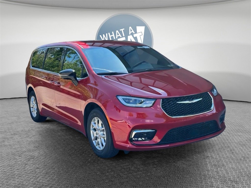 New 2026 Chrysler Pacifica Select