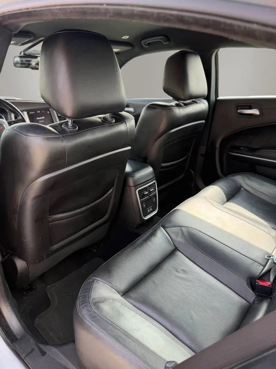Used 2022 Dodge Charger SXT w/ Plus Group RWD image 17