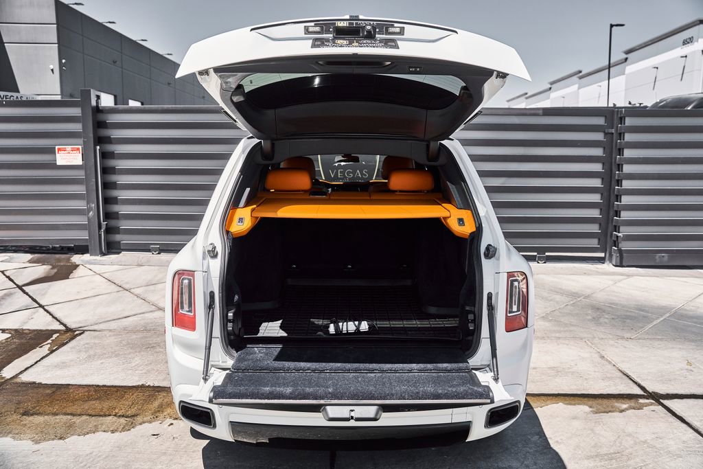 Used 2020 Rolls-Royce Cullinan AWD/4WD image 16