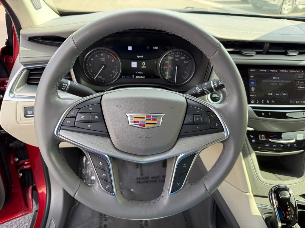 Used 2021 Cadillac XT5 Premium Luxury image 25