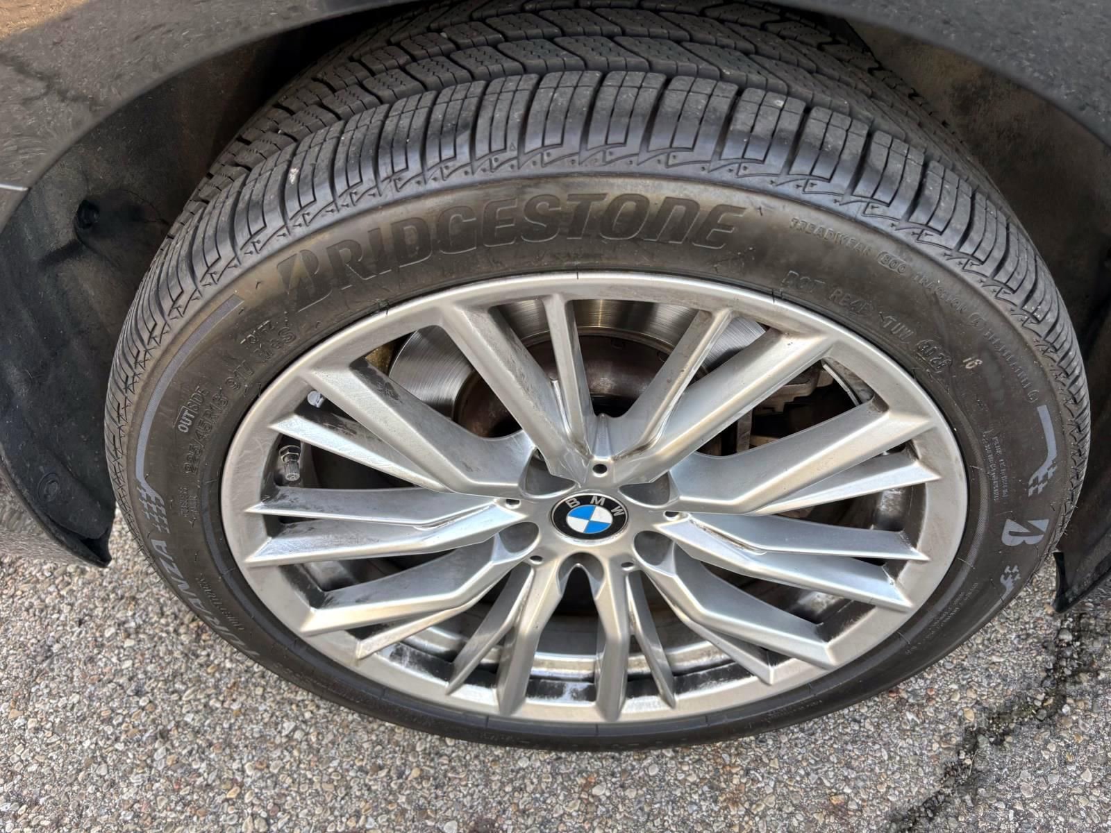 Used 2023 BMW 330i xDrive Sedan w/ Premium Package AWD/4WD image 10