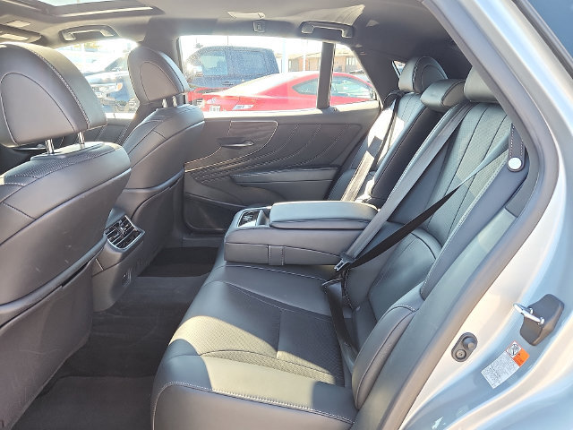 Used 2021 Lexus LS 500 AWD image 10