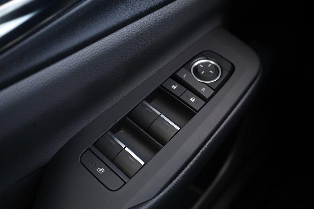 New 2026 Toyota Prius XLE image 19