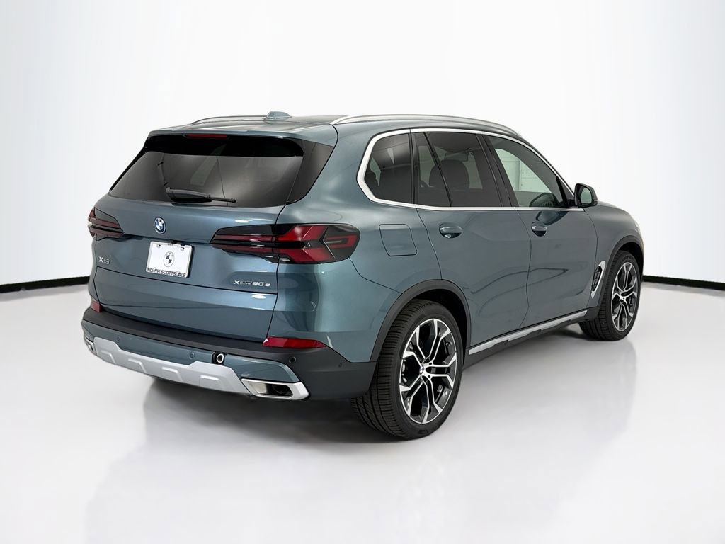 New 2026 BMW X5 xDrive50e w/ Climate Comfort Package AWD/4WD image 5