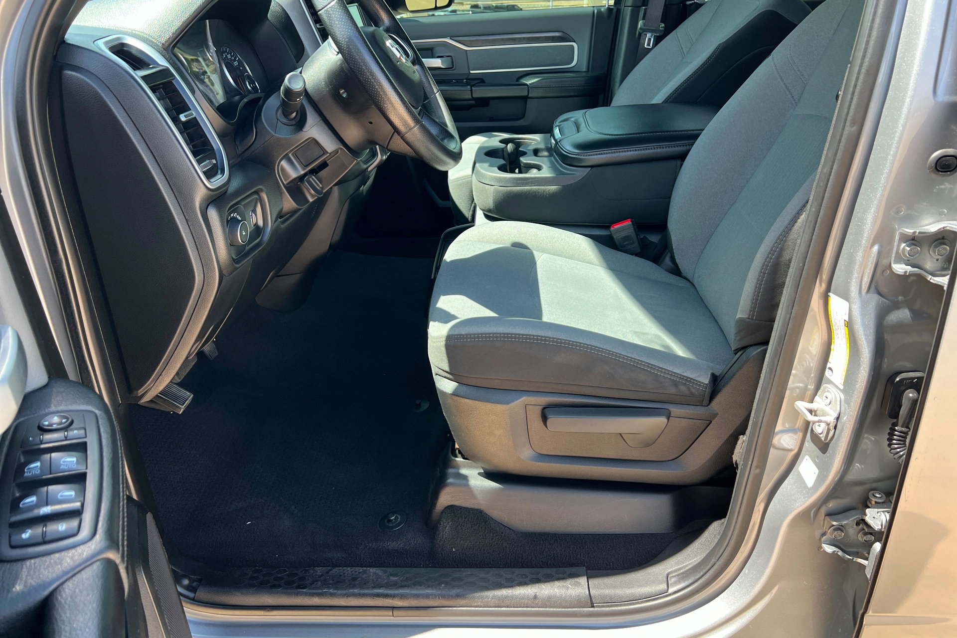 Used 2021 RAM 2500 Big Horn AWD/4WD image 17