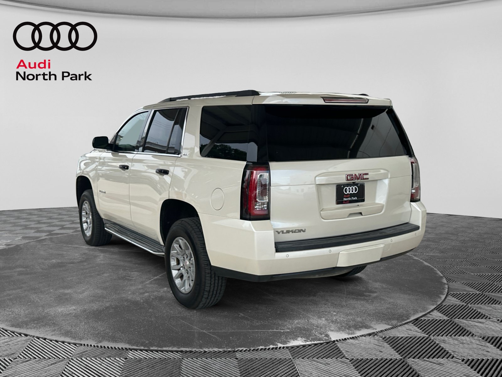 Used 2015 GMC Yukon SLT w/ Open Road Package RWD image 3