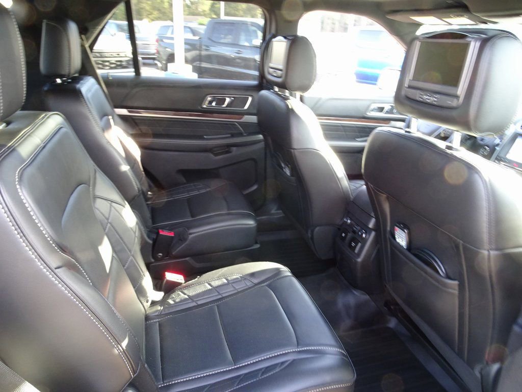 Used 2018 Ford Explorer Platinum image 14