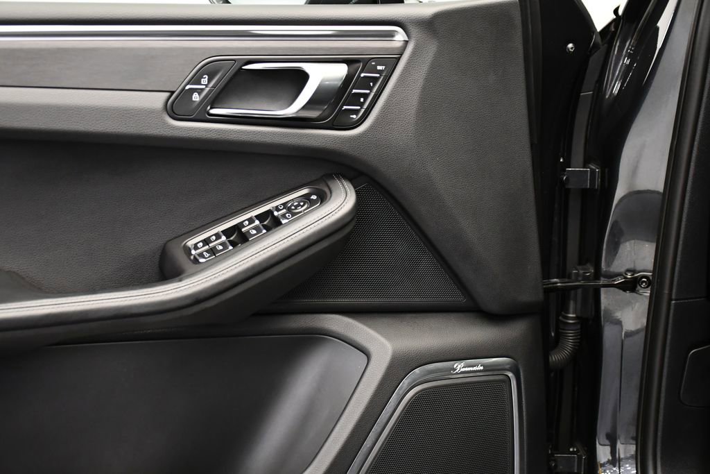 Certified 2024 Porsche Macan GTS image 36