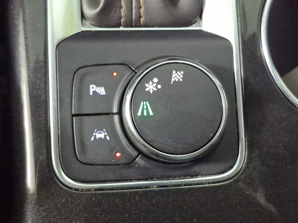 Used 2019 Chevrolet Blazer Premier w/ Sun and Wheels Package image 17