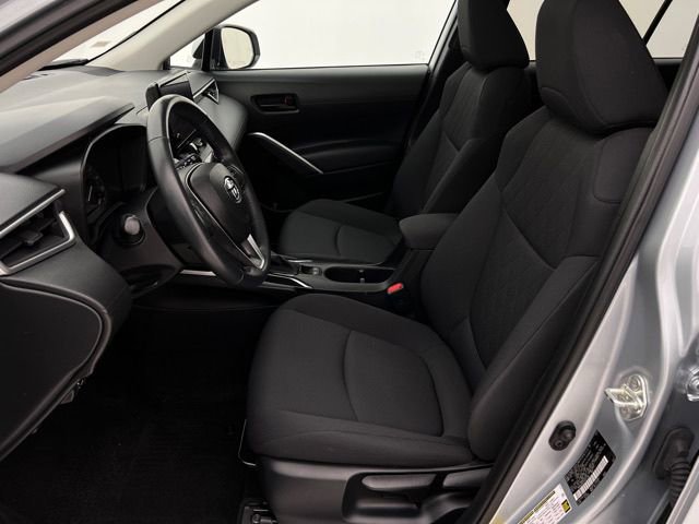 Used 2023 Toyota Corolla Cross LE w/ Moonroof Package AWD/4WD image 11