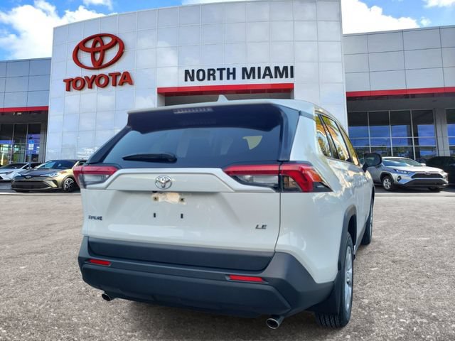 Used 2025 Toyota RAV4 LE FWD image 4