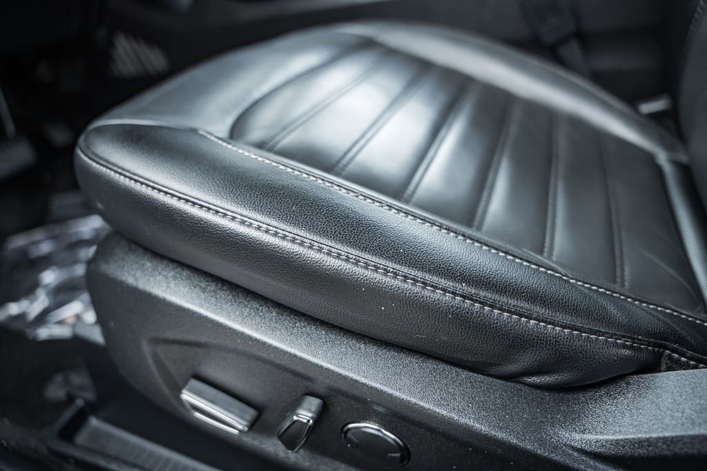 Used 2017 Ford Edge SEL w/ Equipment Group 201A image 31