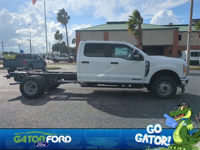 New 2026 Ford F350 XL w/ XL Chrome Package image 4