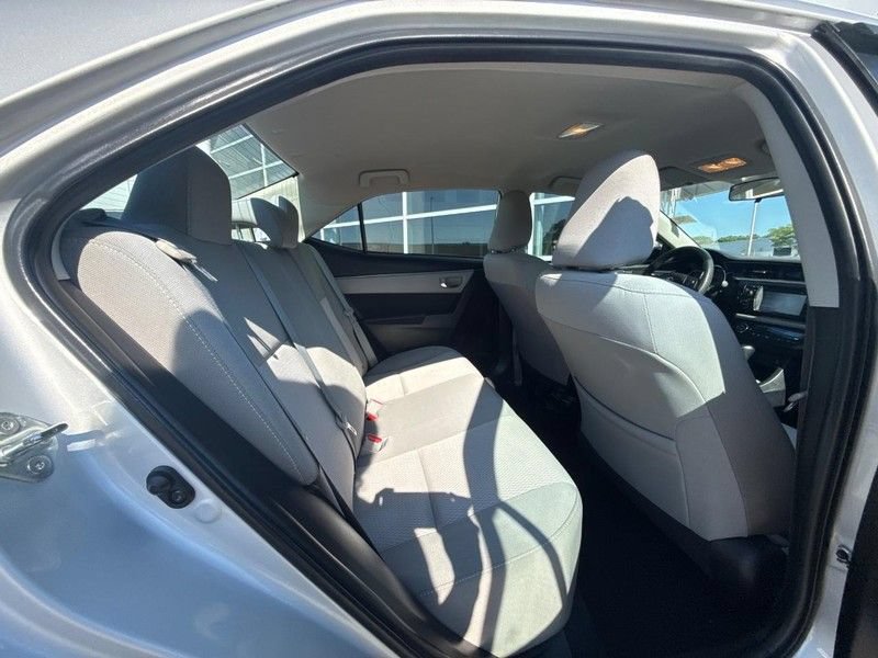 Used 2014 Toyota Corolla LE FWD image 11