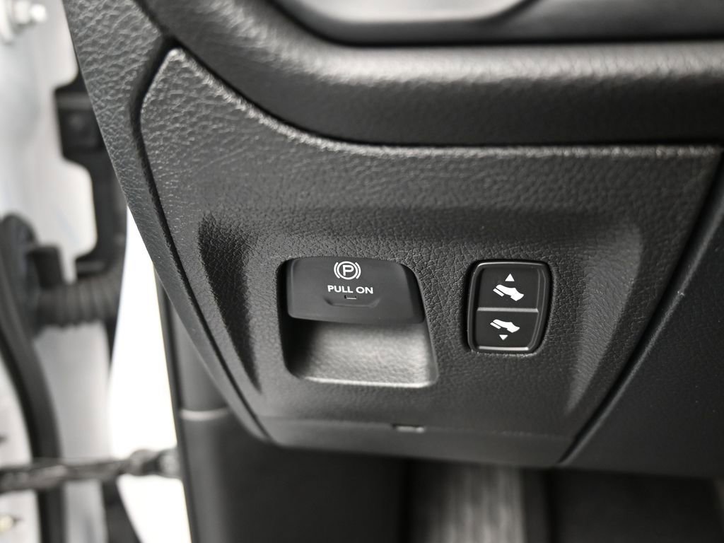 Used 2025 RAM 1500 Laramie image 37