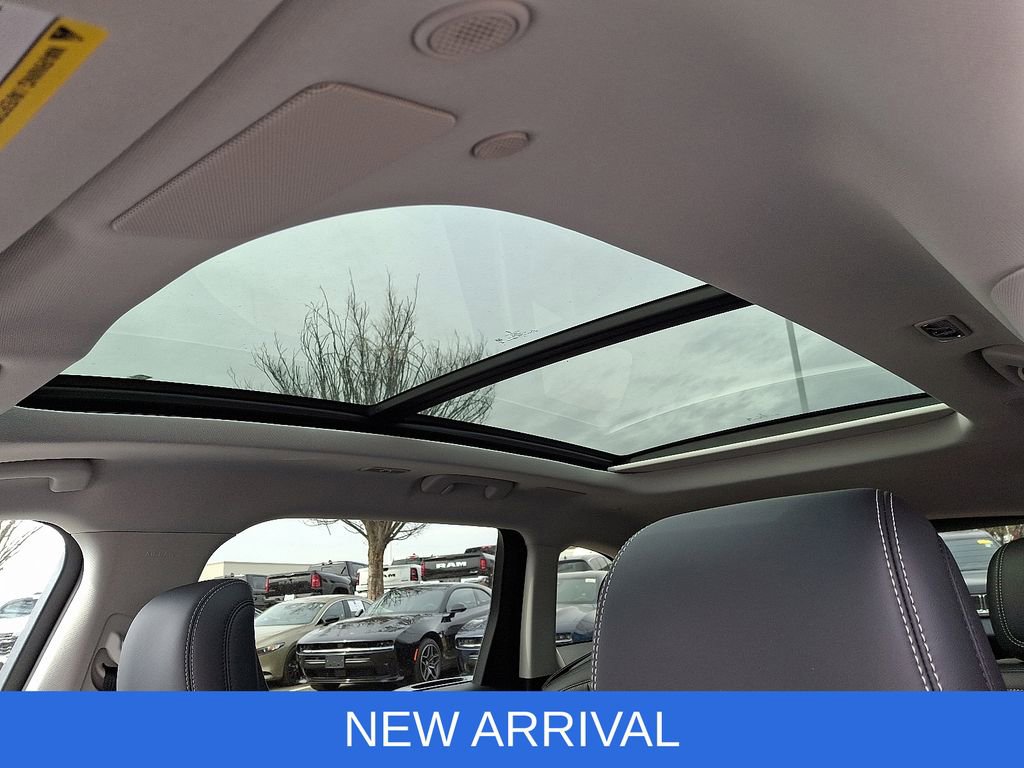 Used 2025 Lincoln Nautilus Reserve image 15