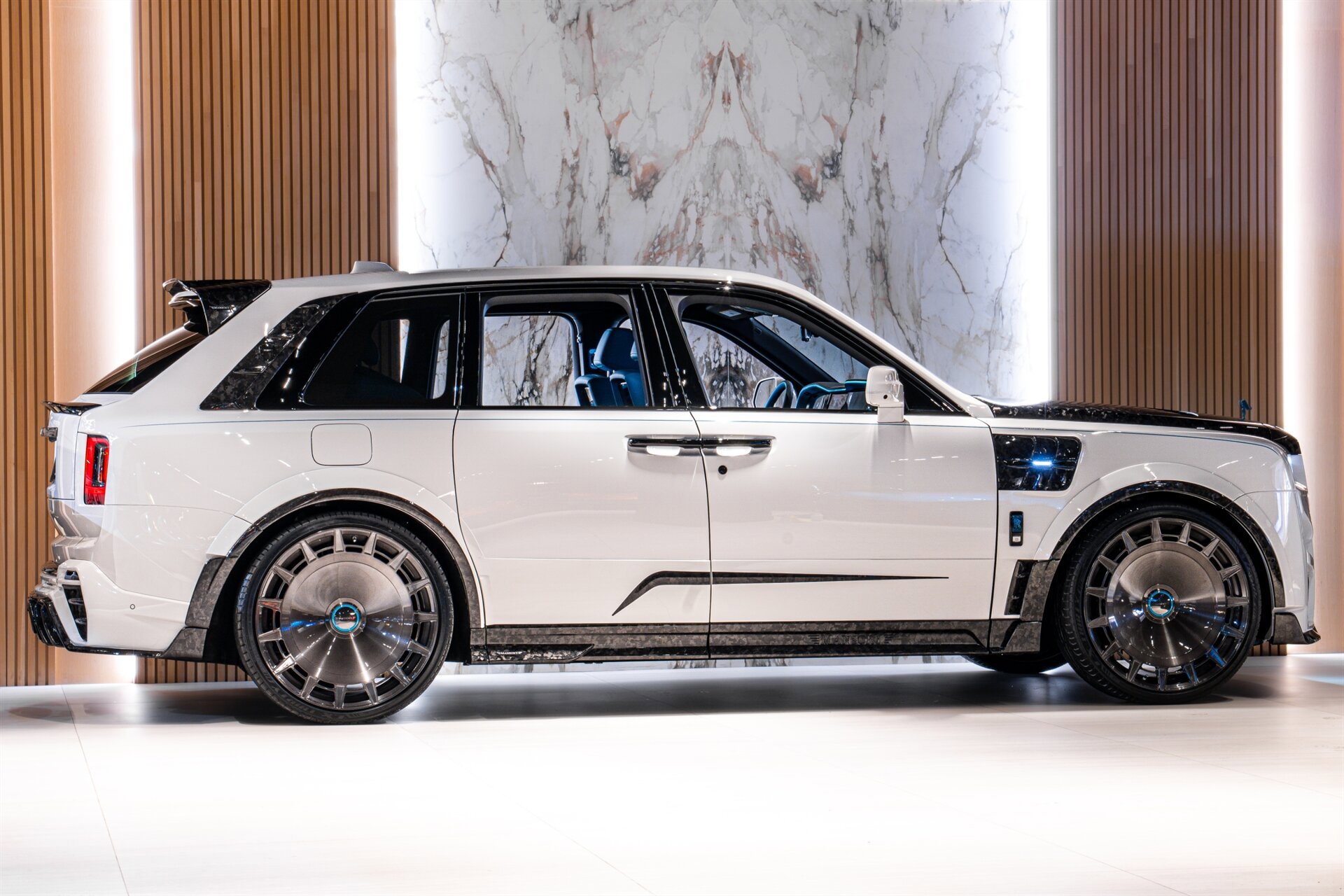 Used 2026 Rolls-Royce Cullinan image 4