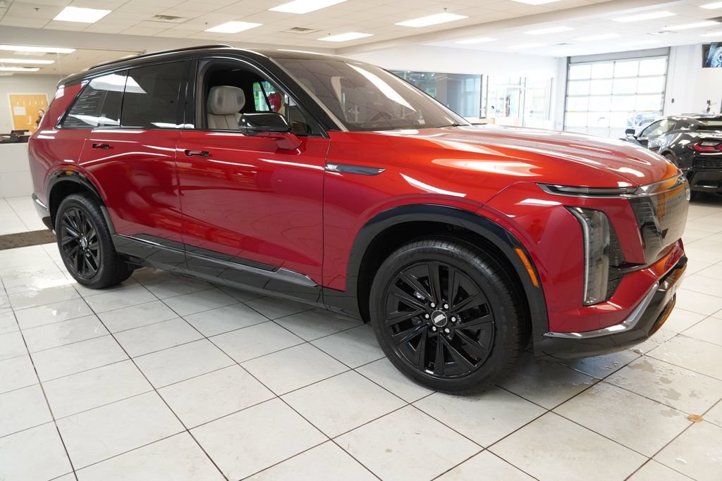 Used 2026 Cadillac Vistiq Sport AWD/4WD image 16