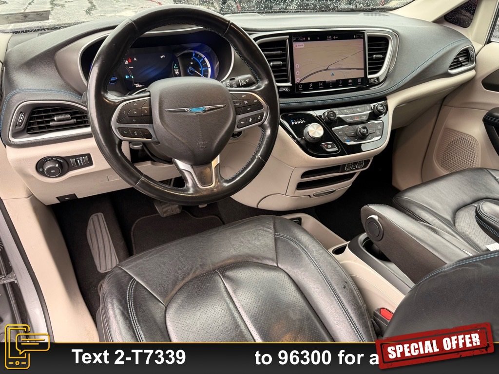 Used 2021 Chrysler Pacifica Touring-L image 12
