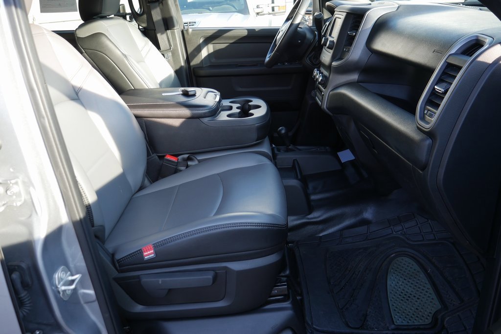 Used 2024 RAM 5500 Tradesman w/ Chrome Appearance Group image 21