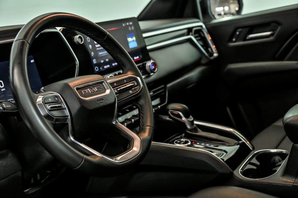 Used 2024 GMC Canyon Elevation w/ Elevation Premium Package AWD/4WD image 16