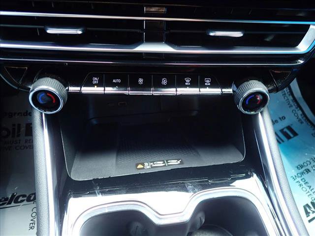 Used 2024 Chevrolet Traverse RS AWD/4WD image 23