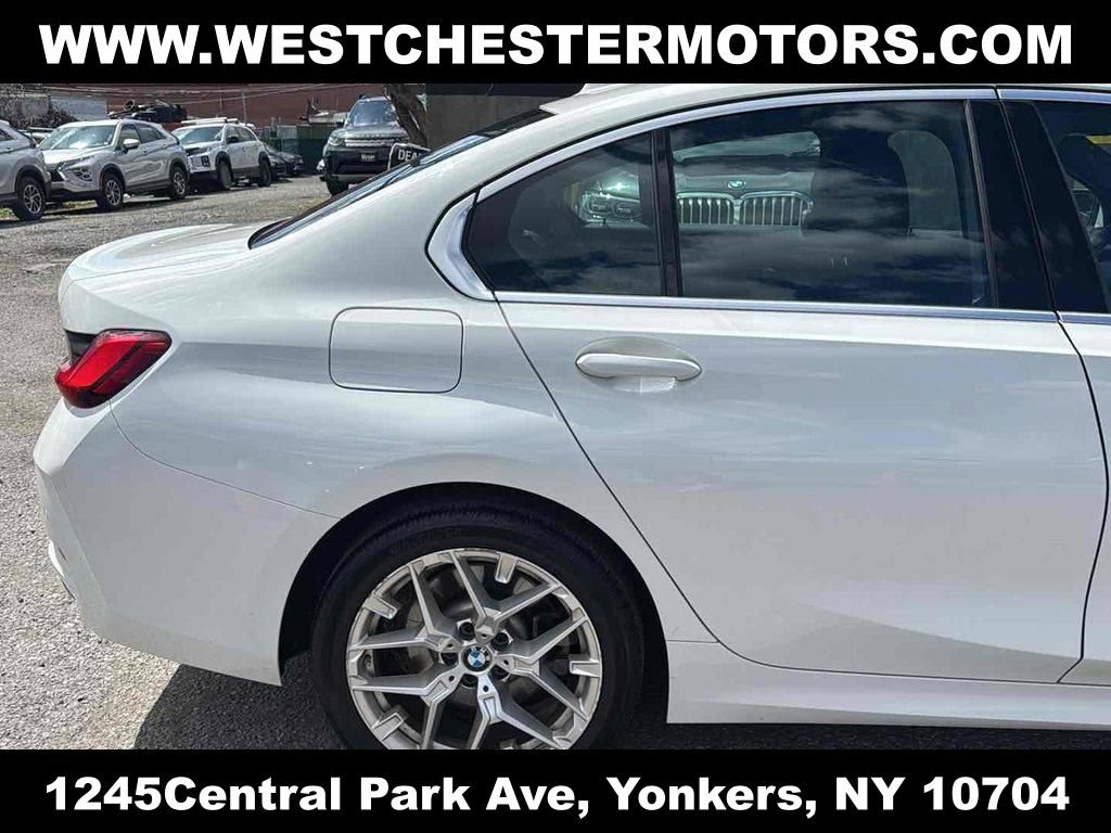 Used 2025 BMW 330i xDrive Sedan AWD/4WD image 11